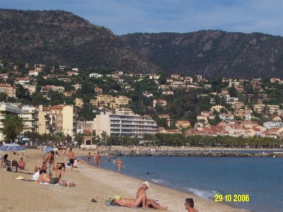 Location saisonniere de vacances appartement LE LAVANDOU